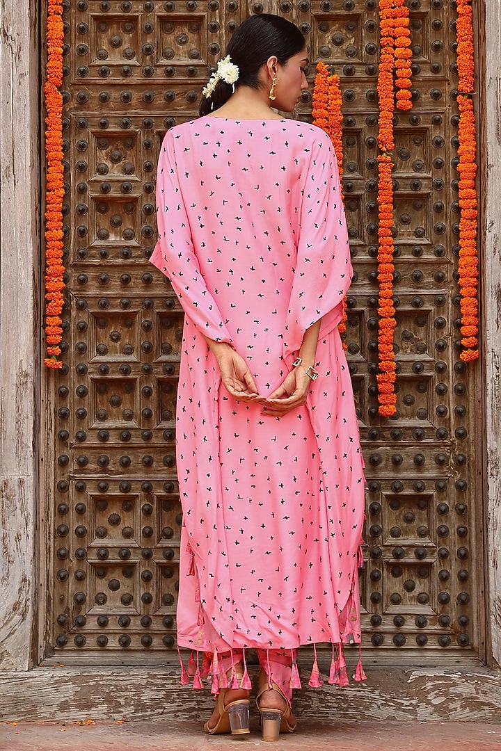 Pink Muslin Floral Printed High-Low Kaftan Set by Gazab By Miku Kumar at Pernia's Pop Up Shop
