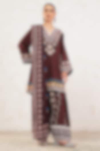 Brown Crepe Embroidered & Printed Kurta Set by Gazab By Miku Kumar at Pernia's Pop Up Shop