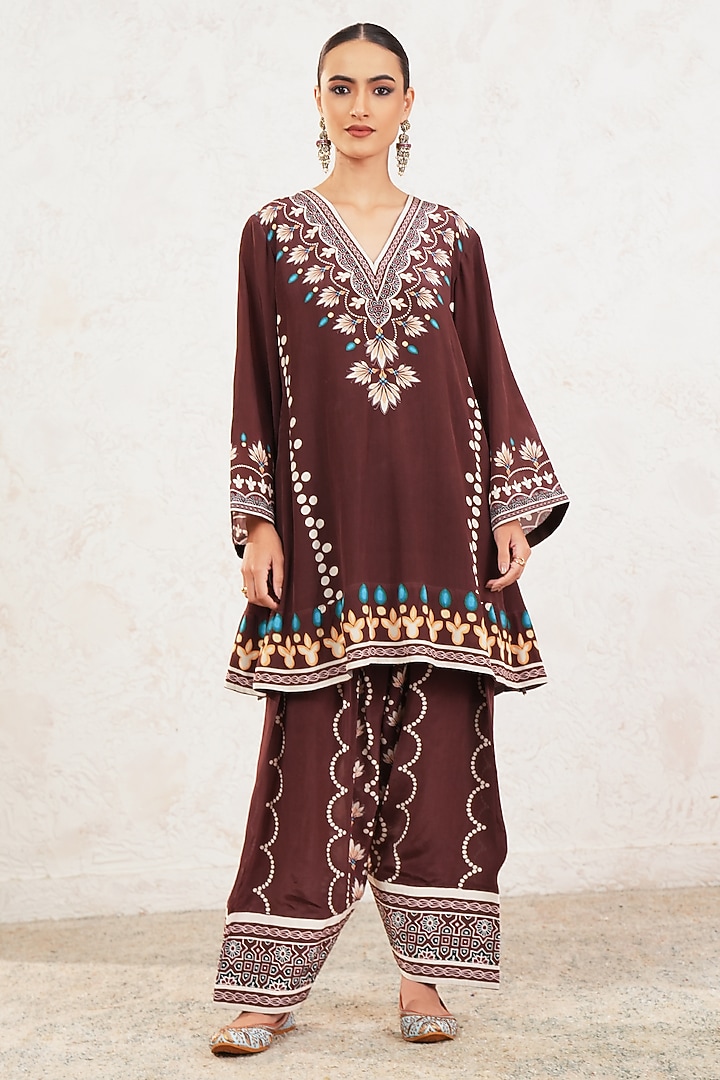 Brown Crepe Embroidered & Printed Kurta Set by Gazab By Miku Kumar at Pernia's Pop Up Shop