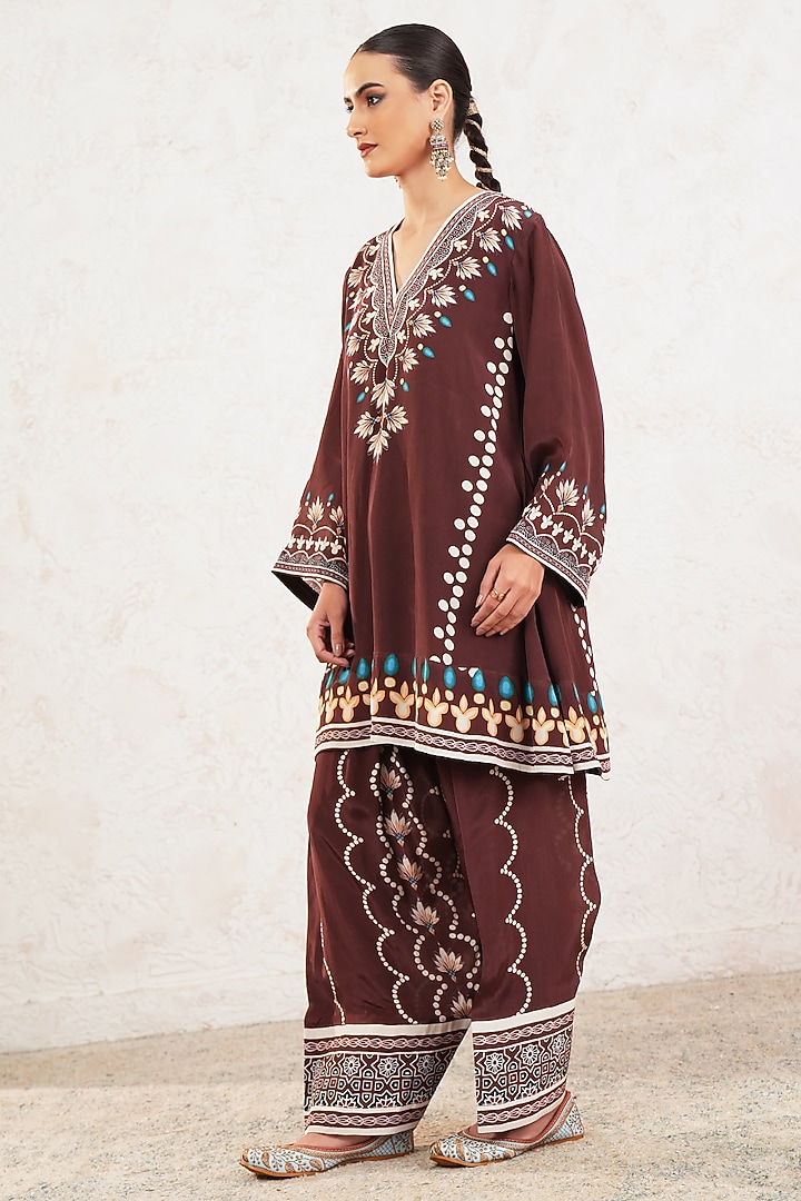 Brown Crepe Embroidered & Printed Kurta Set by Gazab By Miku Kumar at Pernia's Pop Up Shop