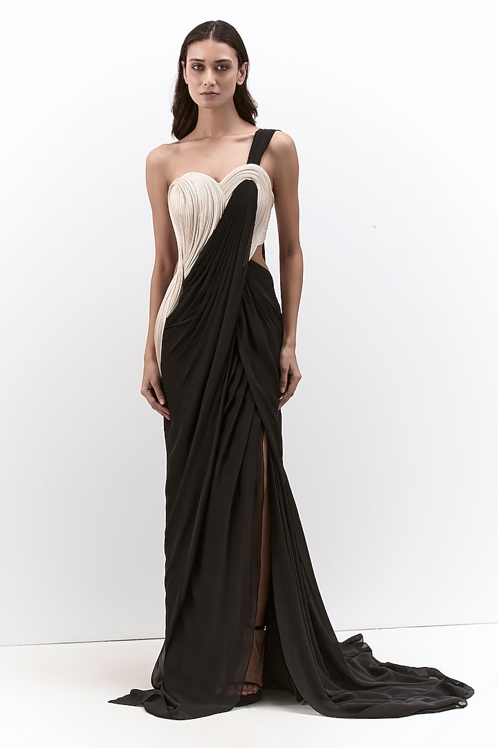 Black & Pearl White Silk Chiffon Corset Bridal Gown Saree by Gaurav Gupta at Pernia's Pop Up Shop