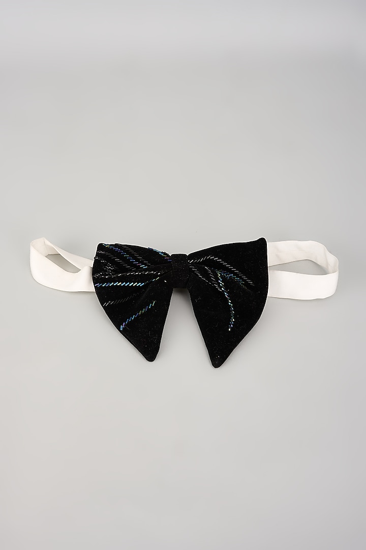 Black Velvet Embellished Bow-Tie by Gaurav Gupta Men