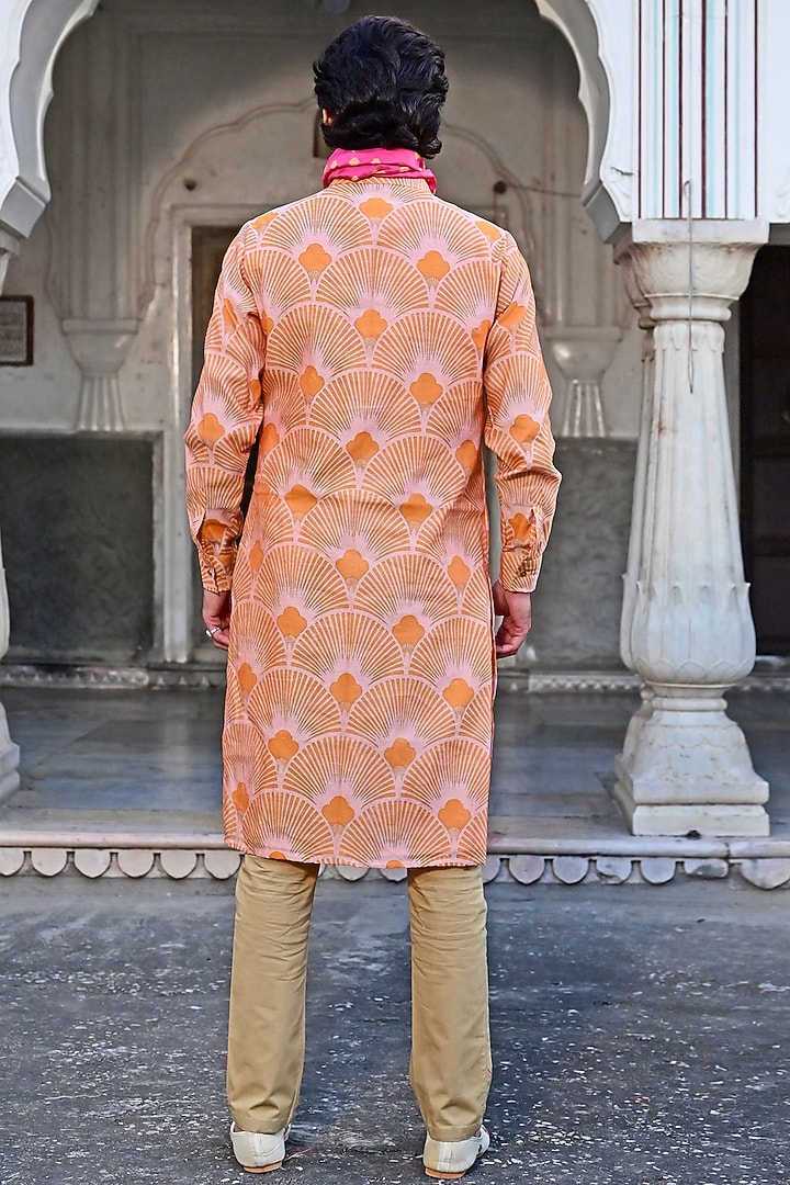 Pink Hand Painted Kurta Set by Gaurav Katta at Pernia's Pop Up Shop