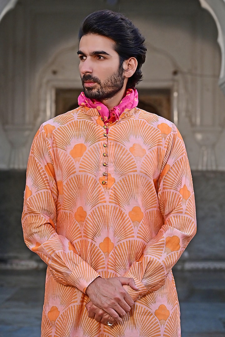Pink Hand Painted Kurta Set by Gaurav Katta at Pernia's Pop Up Shop