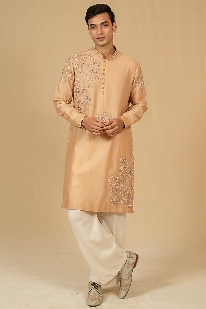 Cheeku-Colored Silk Chanderi Zardosi Embellished Kurta Set by Gaurav Katta at Pernia's Pop Up Shop