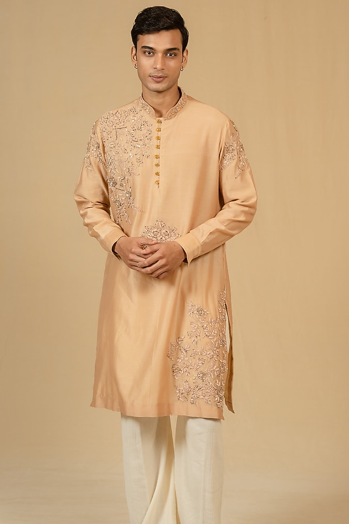 Cheeku-Colored Silk Chanderi Zardosi Embellished Kurta Set by Gaurav Katta at Pernia's Pop Up Shop