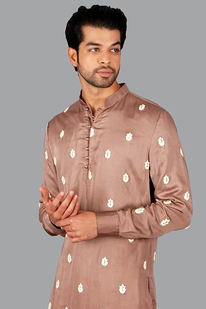 Peach Modal Silk Thread Work Kurta Set by Gaurav Katta at Pernia's Pop Up Shop