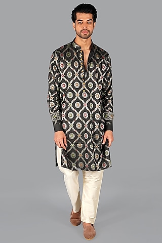 Black Handwoven Banarasi Silk Kurta Set by Gaurav Katta