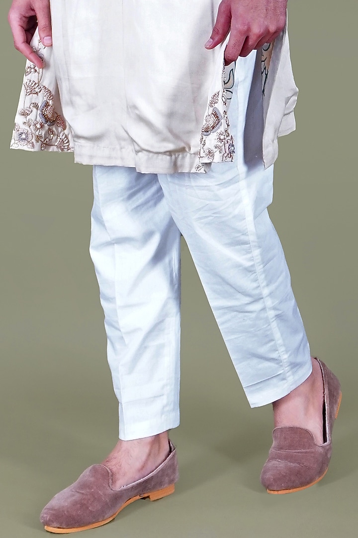 Warm White Modal Silk Hand Embroidered Kurta Set by Gaurav Katta at Pernia's Pop Up Shop
