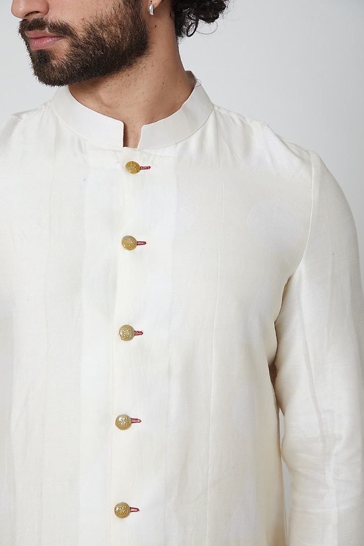 Off White Printed Kurta by Gaurav Katta at Pernia's Pop Up Shop