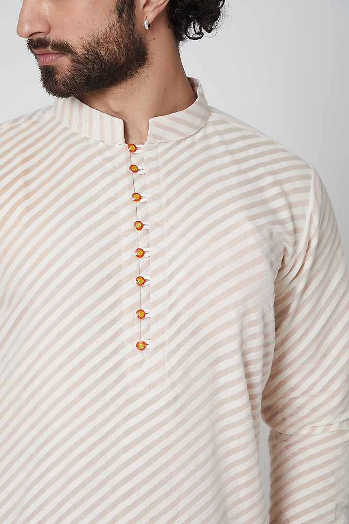 Beige Embroidered Kurta by Gaurav Katta at Pernia's Pop Up Shop