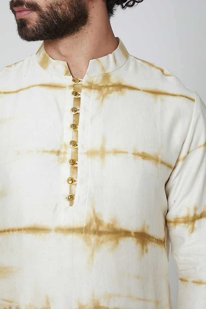 Beige & Green Chanderi Tie-Dye Printed Kurta by Gaurav Katta at Pernia's Pop Up Shop