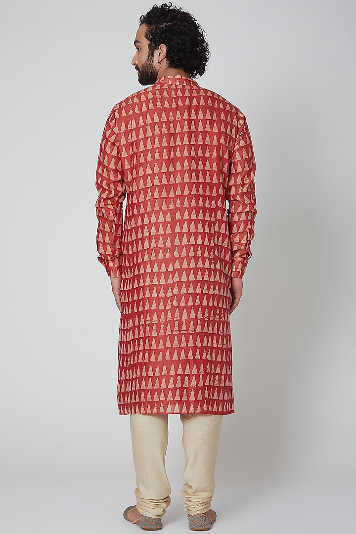 Red Batique Printed Kurta by Gaurav Katta at Pernia's Pop Up Shop