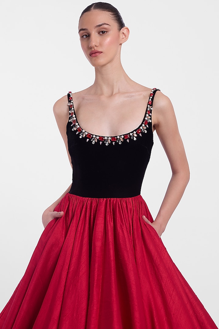 Raspberry Red & Black Velvet Embroidered Party Wear Dress by Gauri And Nainika at Pernia's Pop Up Shop
