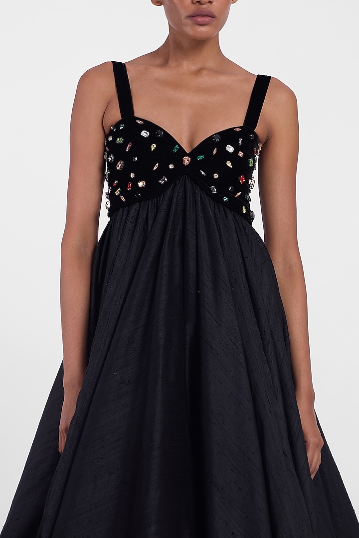 Black Velvet & Raw Silk Bridal Gown by Gauri And Nainika at Pernia's Pop Up Shop