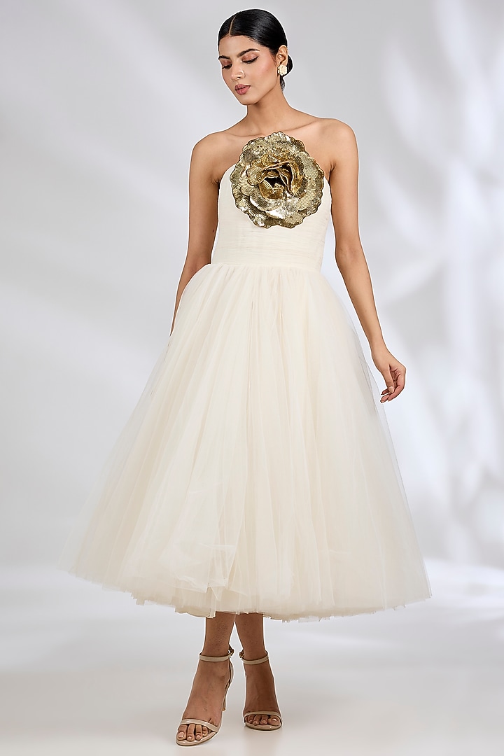 Ivory Tulle Party Wear Dress by Gauri And Nainika at Pernia's Pop Up Shop