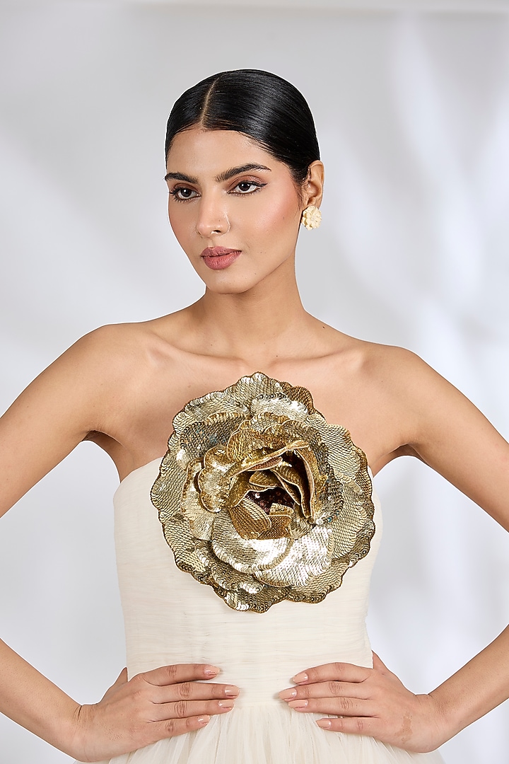 Ivory Tulle Party Wear Dress by Gauri And Nainika at Pernia's Pop Up Shop