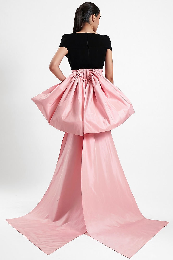 Light Pink Taffeta Belt by Gauri And Nainika at Pernia's Pop Up Shop