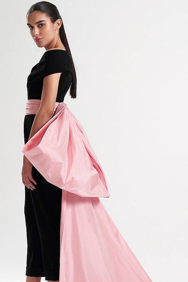 Light Pink Taffeta Belt by Gauri And Nainika at Pernia's Pop Up Shop