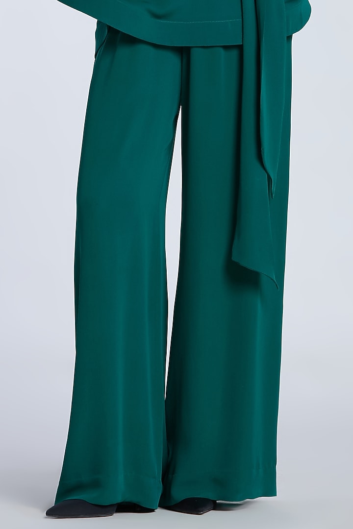 Green Crepe Co-Ord Set by Gauri And Nainika at Pernia's Pop Up Shop