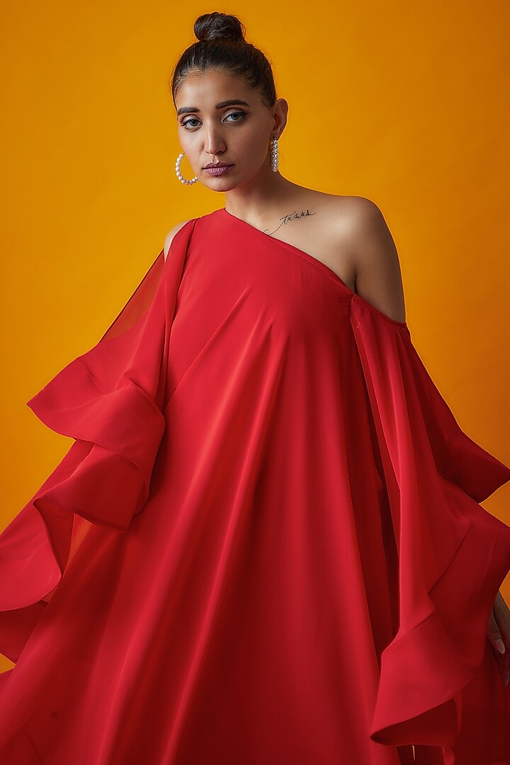 Red Georgette Asymmetric Wedding Gown by Gauri And Nainika at Pernia's Pop Up Shop