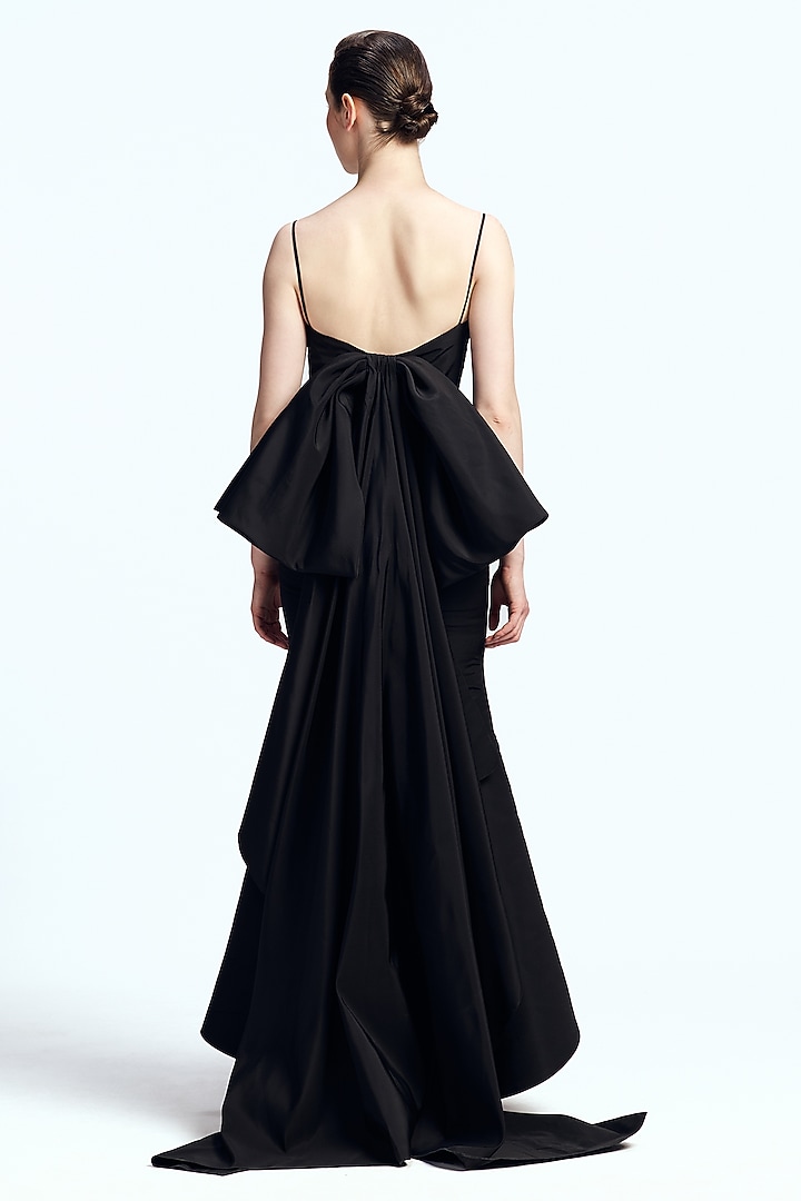 Black Silk Faille Trail Bridal Gown by Gauri And Nainika at Pernia's Pop Up Shop