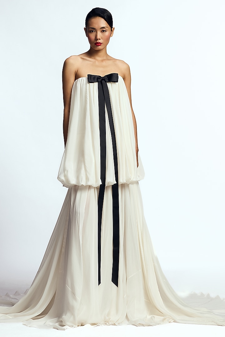 Ivory Chiffon Strapless Balloon Bridal Gown by Gauri and Nainika at Pernia's Pop Up Shop
