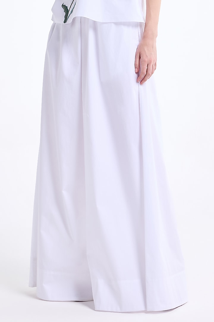 White Poplin Cotton Thread Embroidered Ruffled Co-Ord Set by Gauri and Nainika at Pernia's Pop Up Shop