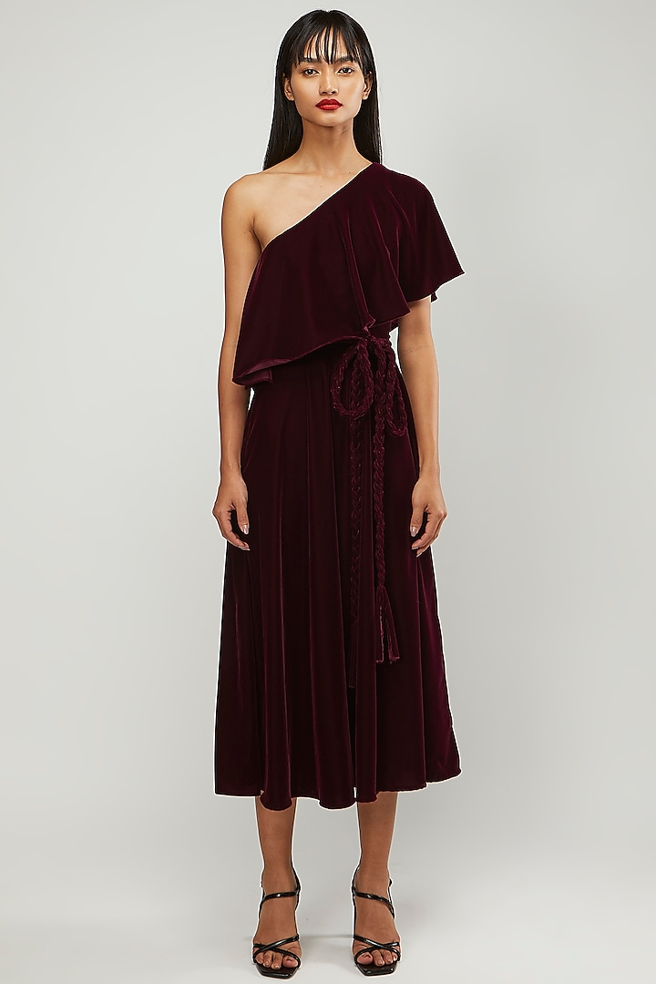 Maroon Velvet One-Shoulder Dress With Belt by Gauri and Nainika at Pernia's Pop Up Shop