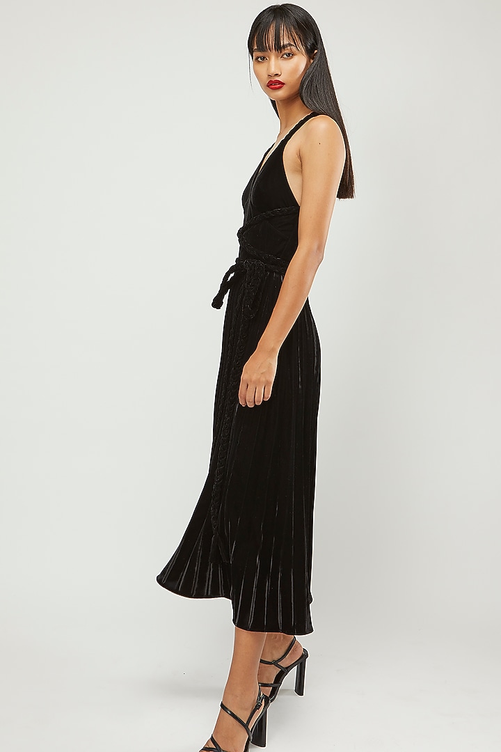 Black Velvet Tea-Length Party Wear Dress With Belt by Gauri and Nainika at Pernia's Pop Up Shop
