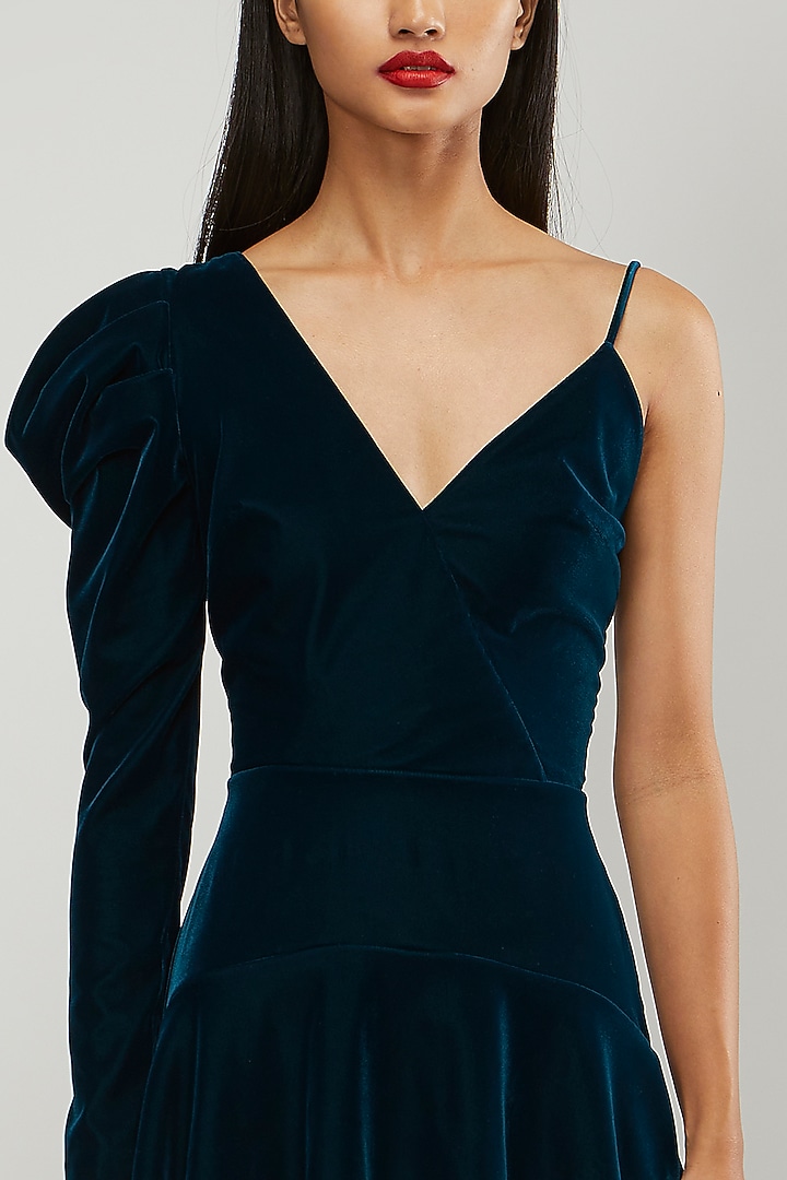 Emerald Green Velvet One-Shoulder Mini Party Wear Dress by Gauri and Nainika at Pernia's Pop Up Shop