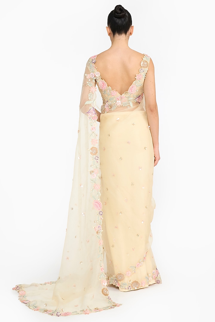 Pale Yellow Silk Organza Embroidered Reception Saree Set by Gauri And Nainika at Pernia's Pop Up Shop