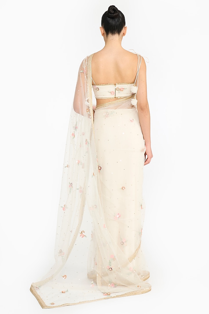 Ivory Tulle Embroidered Reception Saree Set by Gauri And Nainika at Pernia's Pop Up Shop