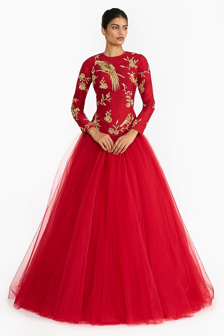 Red Tulle Voluminous Skirt Set by Gauri And Nainika at Pernia's Pop Up Shop
