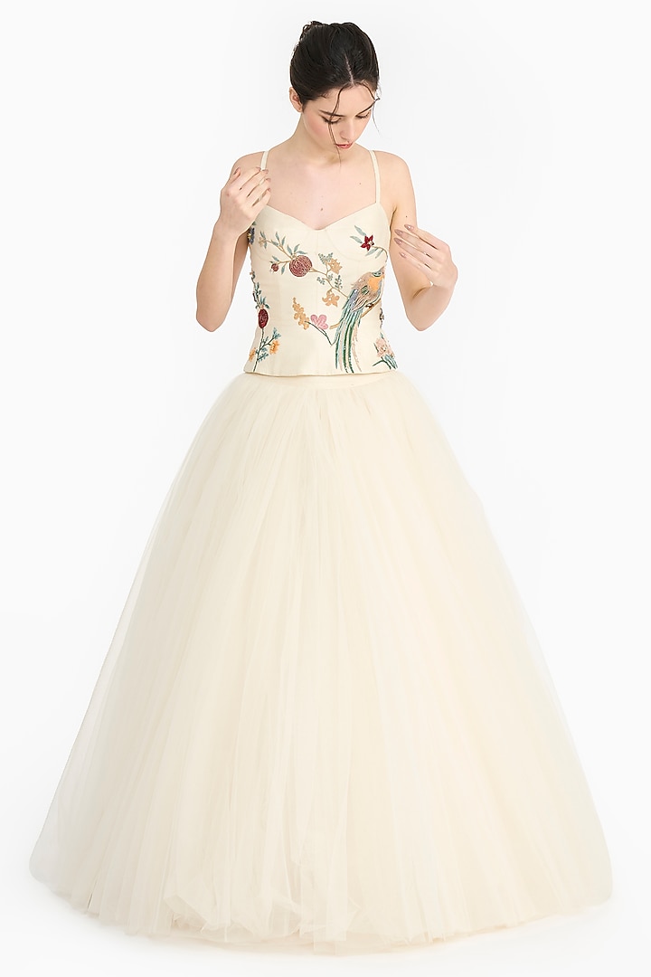 Ivory Tulle Voluminous Skirt Set by Gauri And Nainika at Pernia's Pop Up Shop