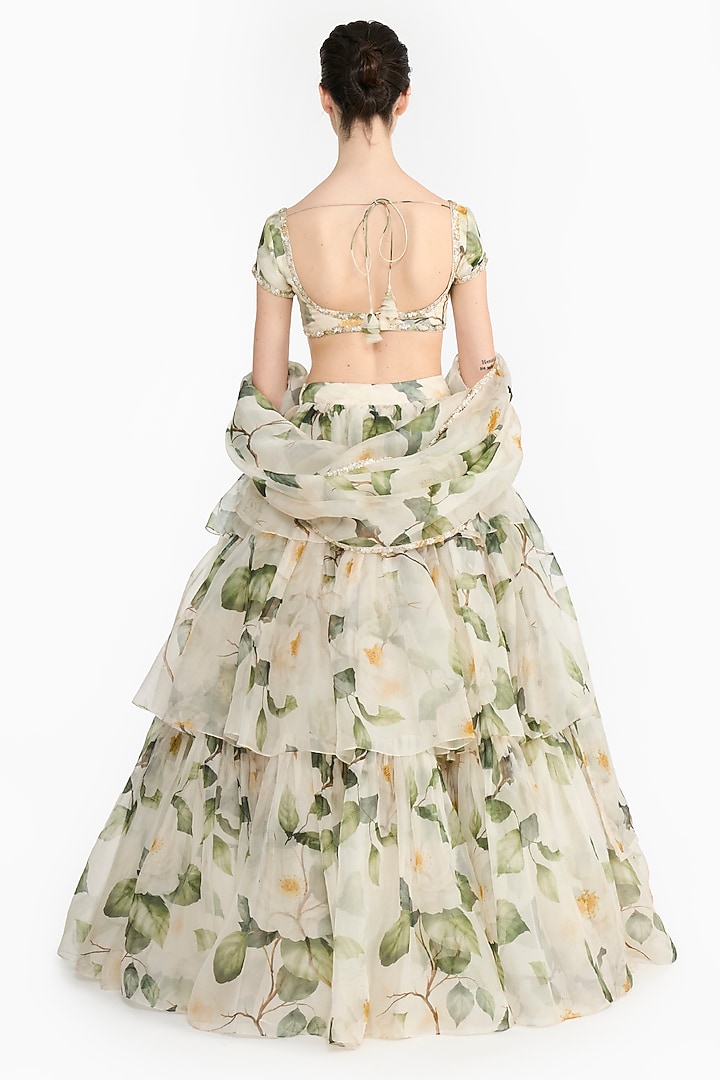 White Silk Organza Rose Printed Tiered Bridal Lehenga Set by Gauri And Nainika at Pernia's Pop Up Shop