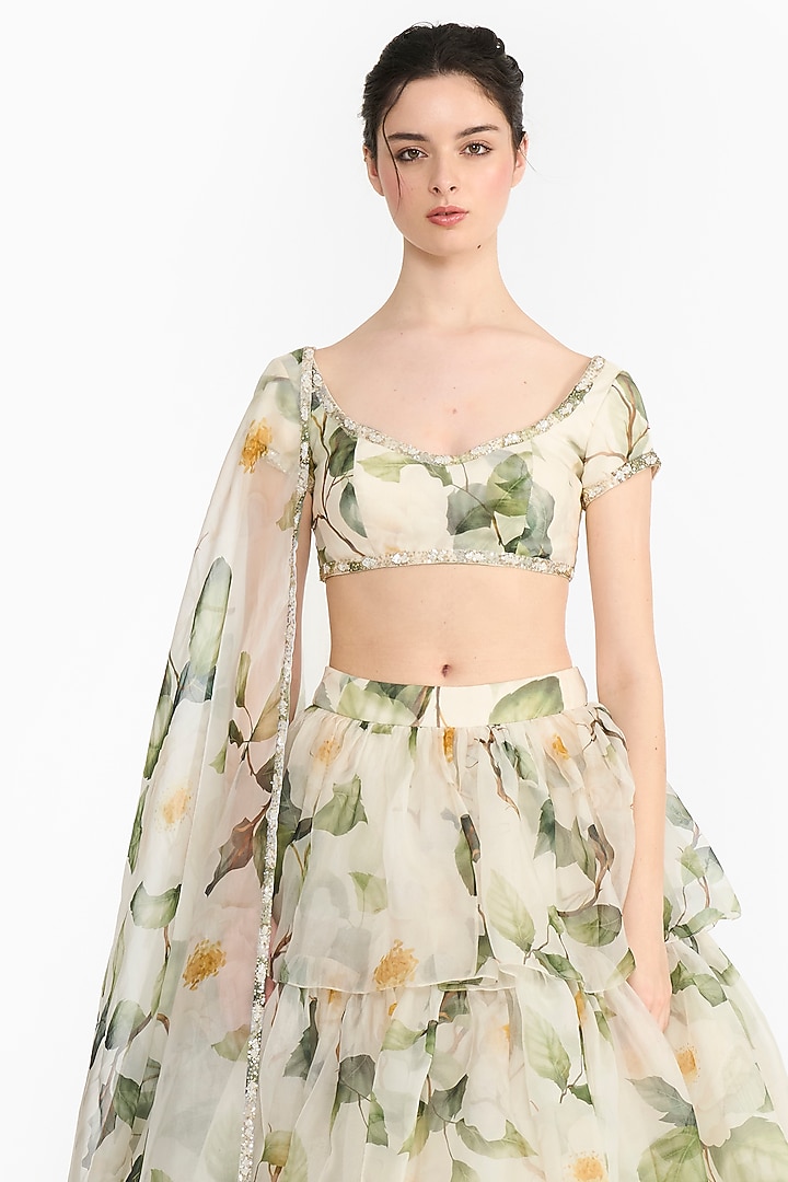 White Silk Organza Rose Printed Tiered Bridal Lehenga Set by Gauri And Nainika at Pernia's Pop Up Shop