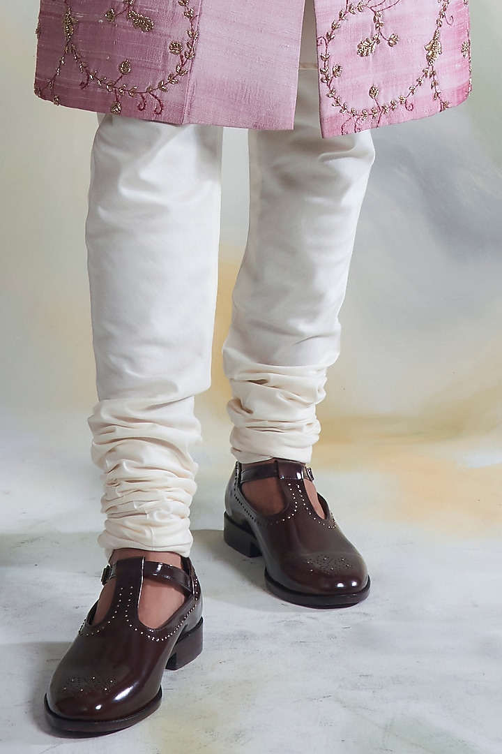 Onion Pink Embroidered Groom Sherwani Set by Gargee Designers at Pernia's Pop Up Shop