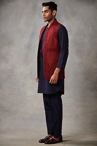 Navy Blue Cotton Silk Kurta Set With Bundi Jacket by Gargee Designers