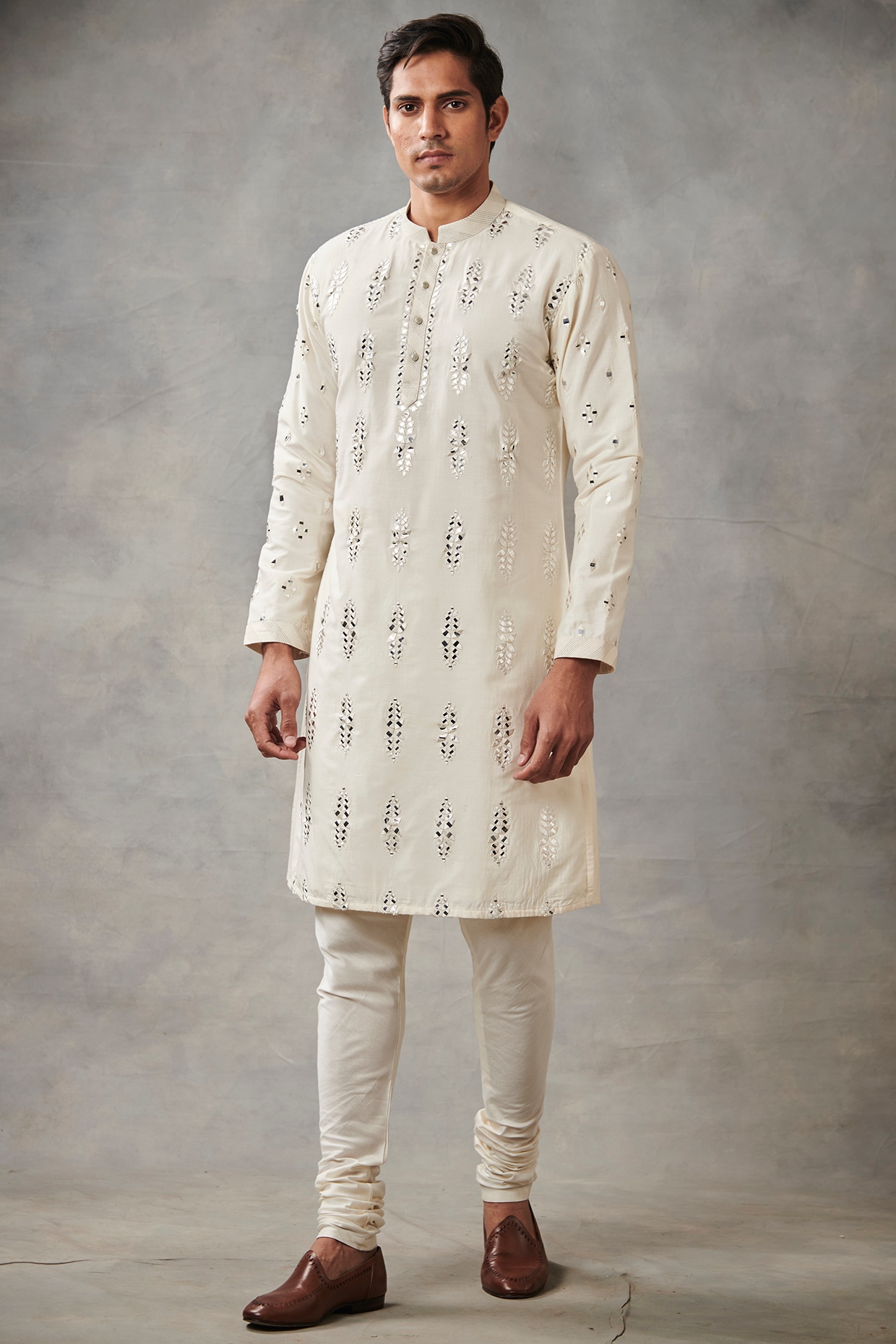 White kurta pajama with turban online pics