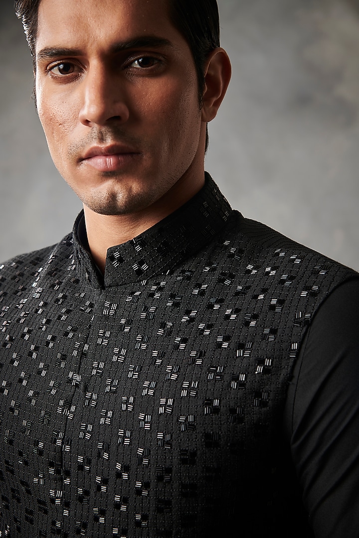 Black Silk Machine Embroidered Bundi Jacket Set by Gargee Designers at Pernia's Pop Up Shop