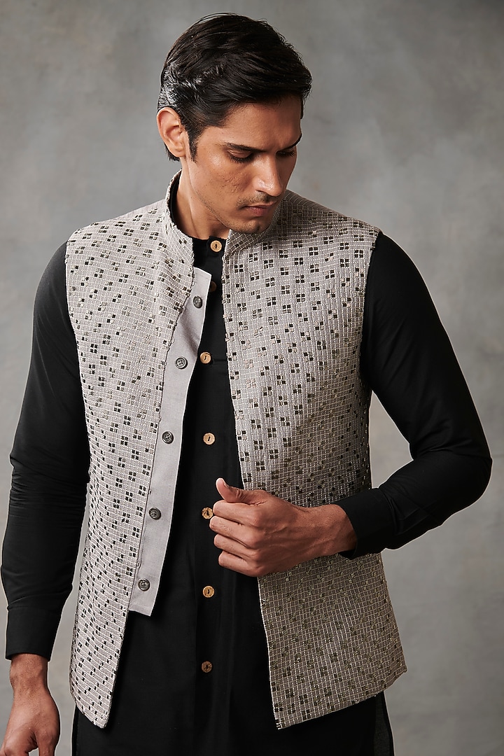 Grey Embroidered Bundi Jacket With Black Kurta Set by Gargee Designers at Pernia's Pop Up Shop