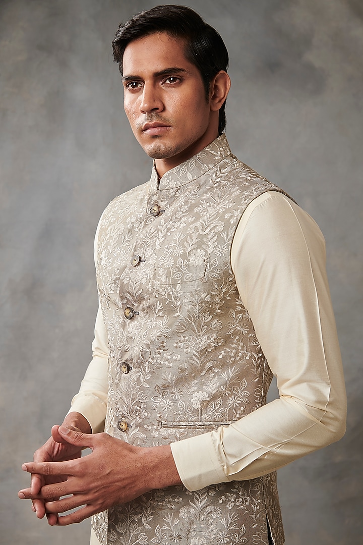 Ash Grey Embroidered Bundi Jacket With Kurta Set by Gargee Designers at Pernia's Pop Up Shop
