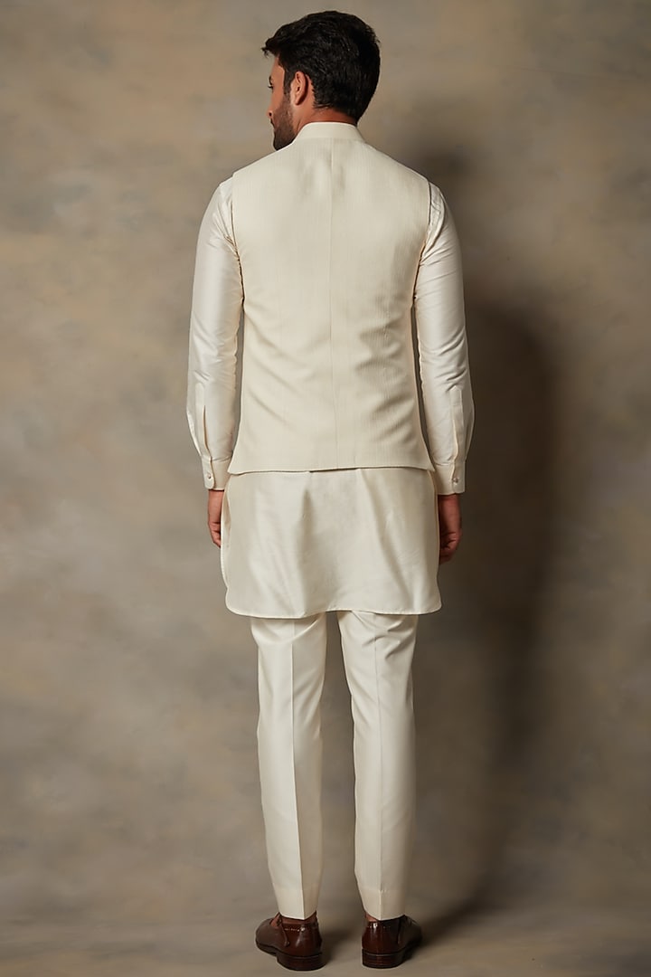 White Silk Applique Embellished Bundi Jacket Set by Gargee Designers at Pernia's Pop Up Shop