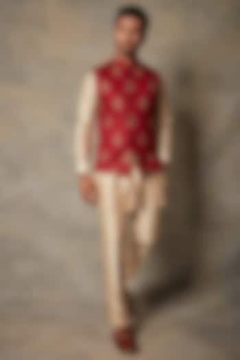 Red Printed Bundi Jacket With Kurta Set by Gargee Designers at Pernia's Pop Up Shop