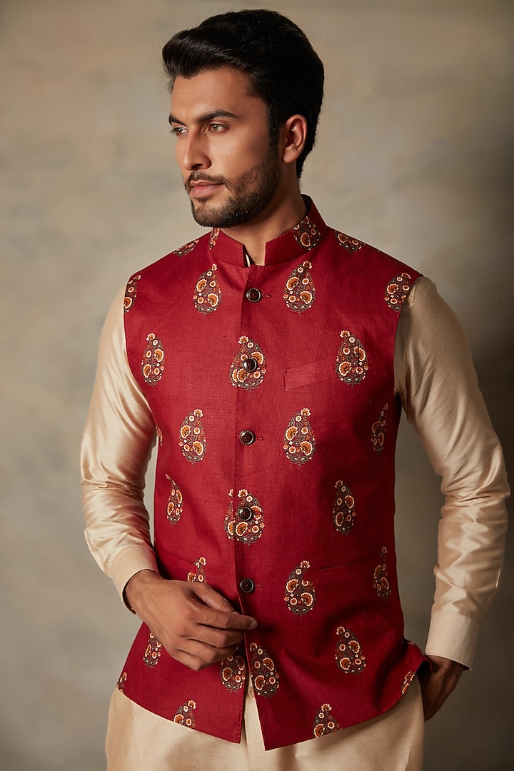 Red Printed Bundi Jacket With Kurta Set by Gargee Designers at Pernia's Pop Up Shop
