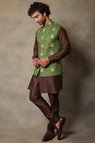 Green Linen Printed Bundi Jacket With Kurta Set by Gargee Designers