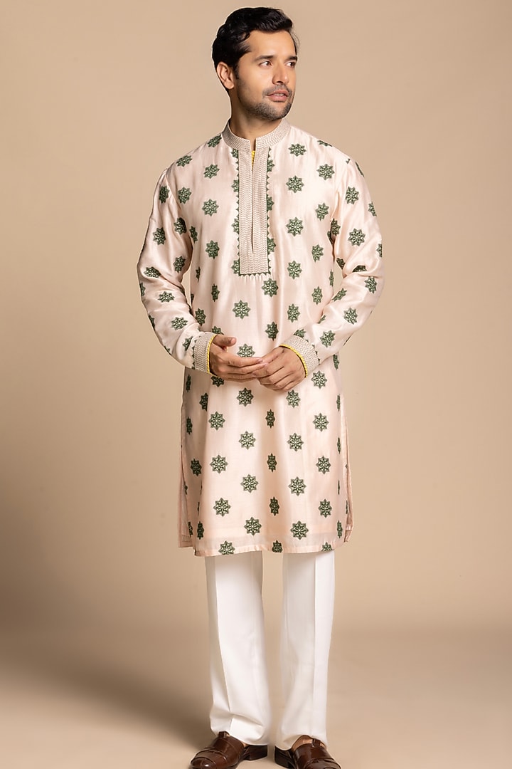 Blush Pink Chanderi Silk Floral Embroidered Kurta Set by Gargee Designers at Pernia's Pop Up Shop
