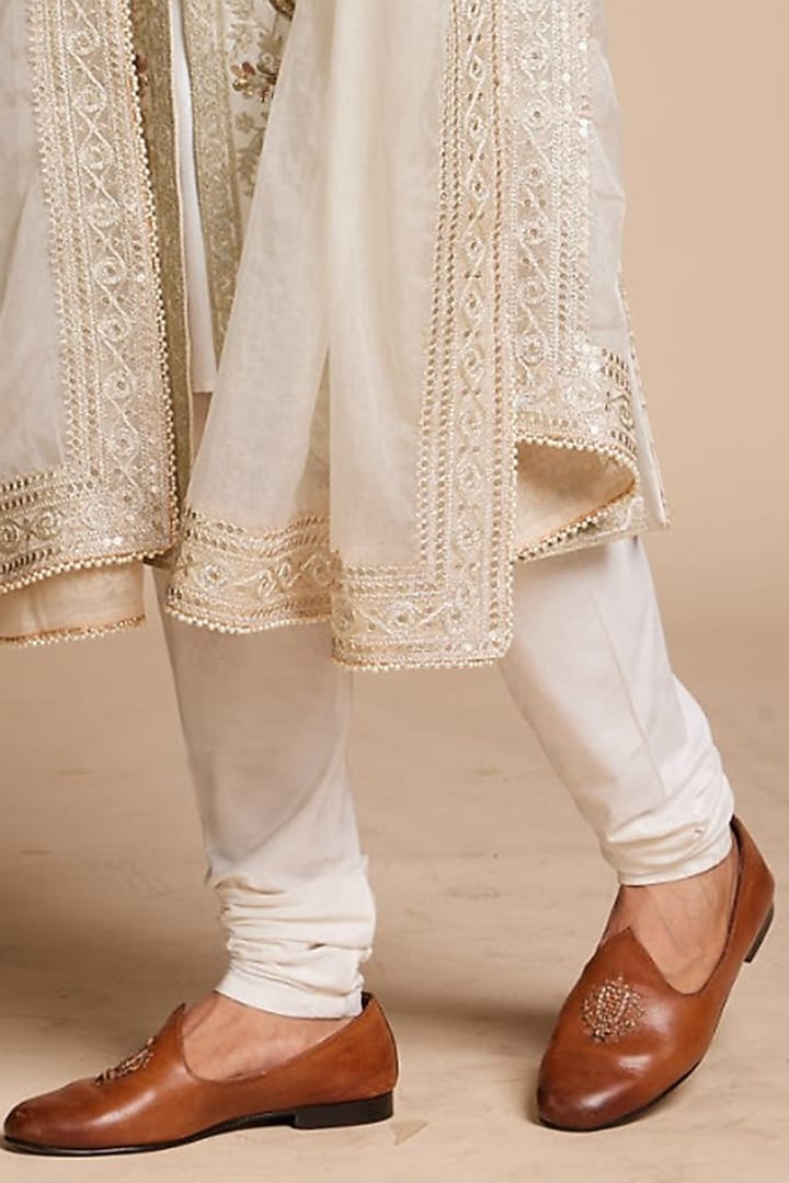 Ivory Raw Silk Embroidered Groom Sherwani Set by Gargee Designers at Pernia's Pop Up Shop