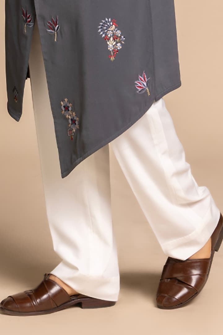 Grey Polyester Embroidered Kurta Set by Gargee Designers at Pernia's Pop Up Shop